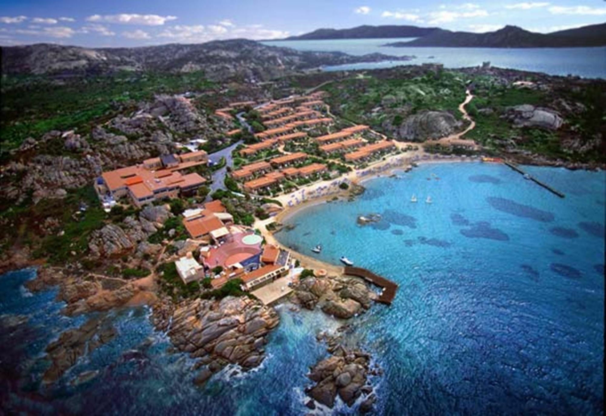 & Isola Santo Stefano